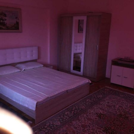 Отель Casa Mirela Турда Экстерьер фото